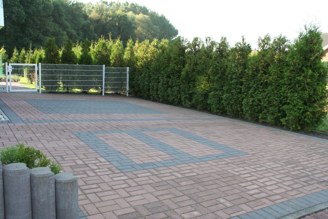 Gewerbliche Außenanlagen – Garten- und Landschaftsbau Paepenmöller
